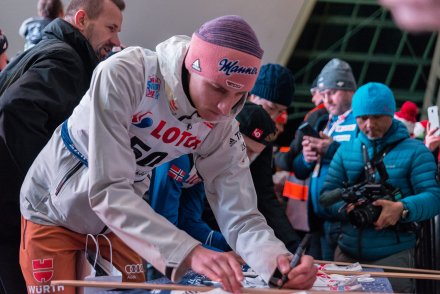 Ceremonia wręczenia numerów startowych